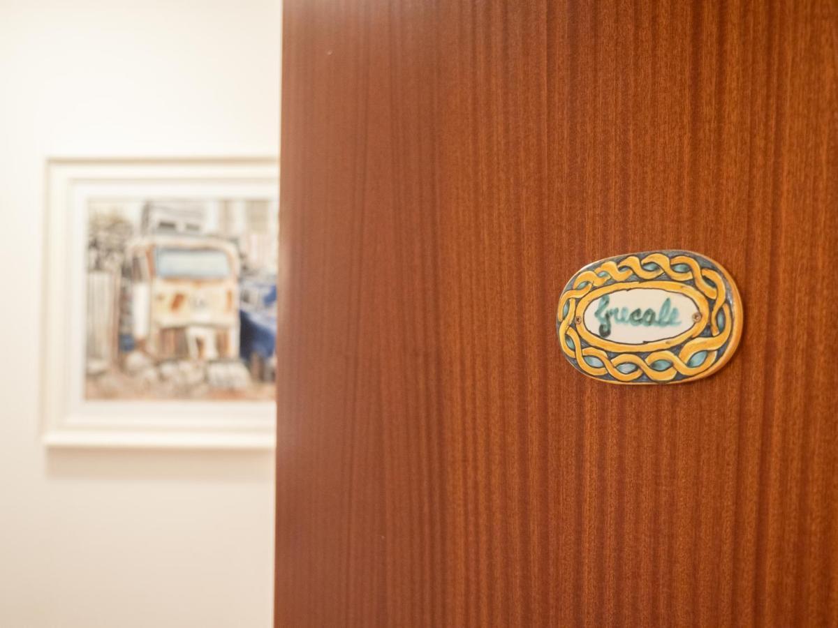 Kalamarina Rooms Palermo Esterno foto