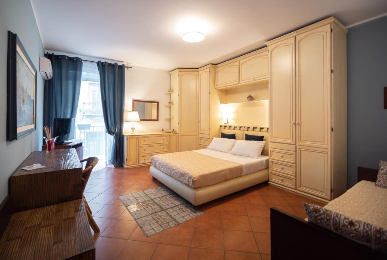 Kalamarina Rooms Palermo Esterno foto