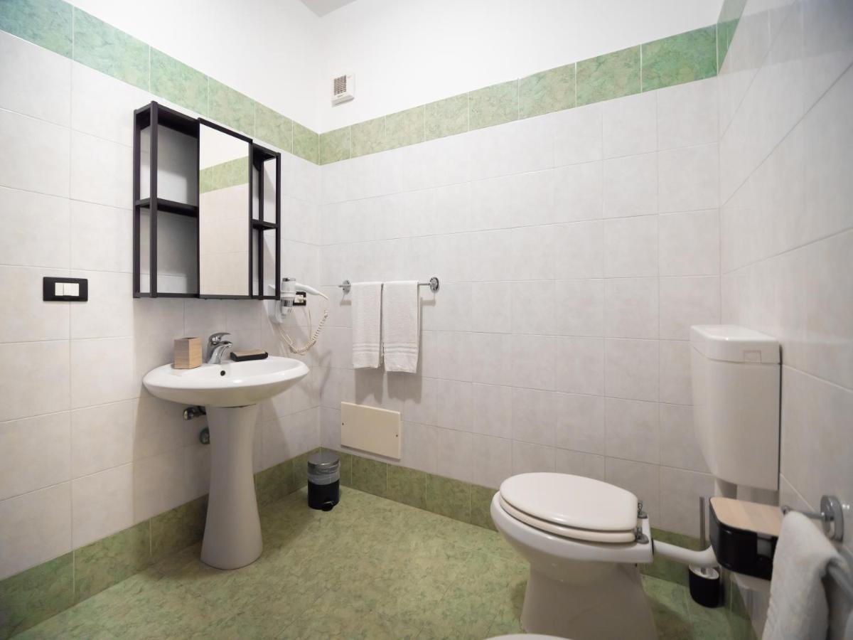 Kalamarina Rooms Palermo Esterno foto