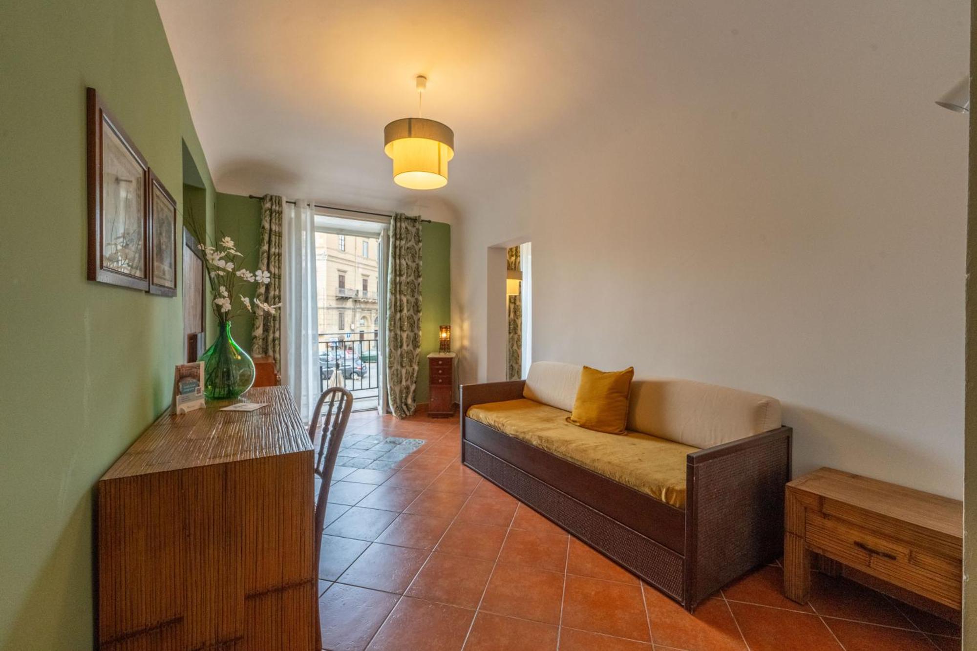 Kalamarina Rooms Palermo Esterno foto